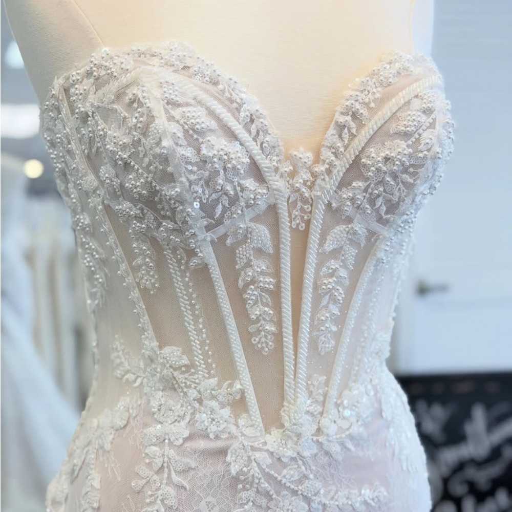 Maggie Sottero White Wedding Dress with Lace Train - Picture 10 of 13